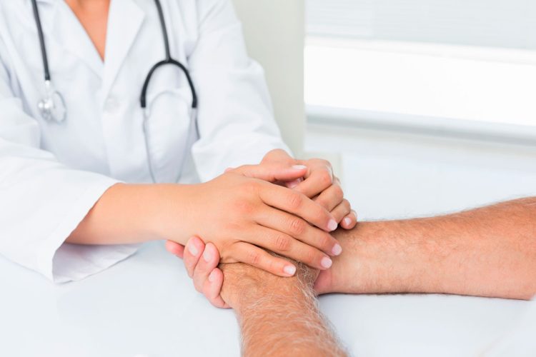 Doente oncológico no trabalho: conheça os direitos, as faltas, a baixa médica e as regras do despedimento Doente oncológico no trabalho: conheça os direitos, as faltas, a baixa médica e as regras do despedimento