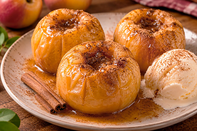 Como fazer a melhor maçã assada no micro-ondas: 3 receitas rápidas e deliciosas Maçã assada no micro-ondas com canela