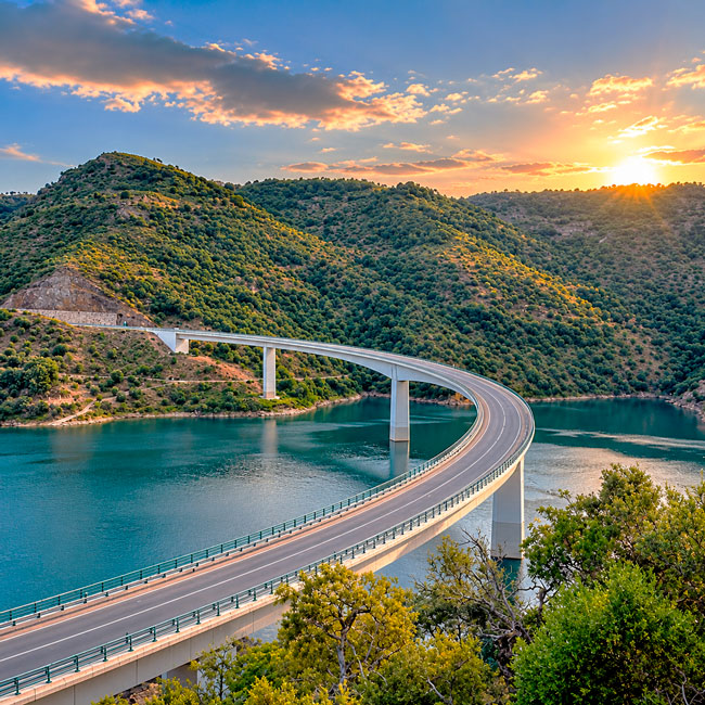 A duas horas do Porto, esta ponte é uma das mais bonitas do Norte de Portugal Ponte Sardão-Meirinhos